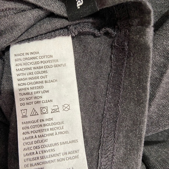 Nwt short sleeve t-shirt - Picture 7 of 7